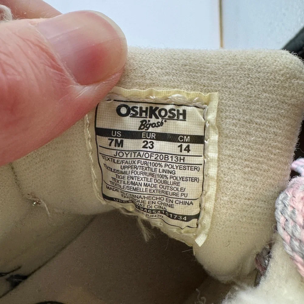 NWOT OshKosh B'gosh Toddler Girl Size 7 Glittery Pink and Black Kids Snow Boots